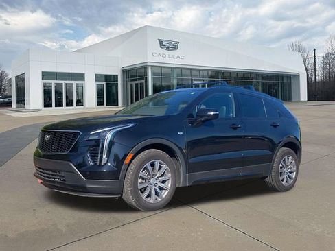 Used 2022 Cadillac XT4 Sport w/ Enhanced Visibility Package AWD/4WD image 9