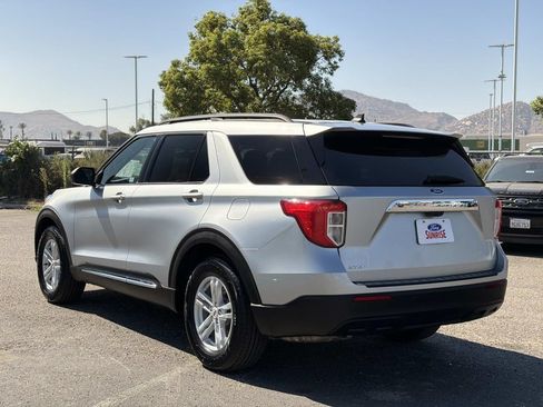 Used 2024 Ford Explorer XLT RWD image 7
