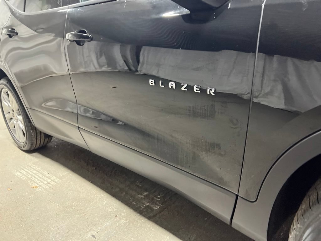 Used 2019 Chevrolet Blazer LT w/ Sun and Wheels Package FWD image 9