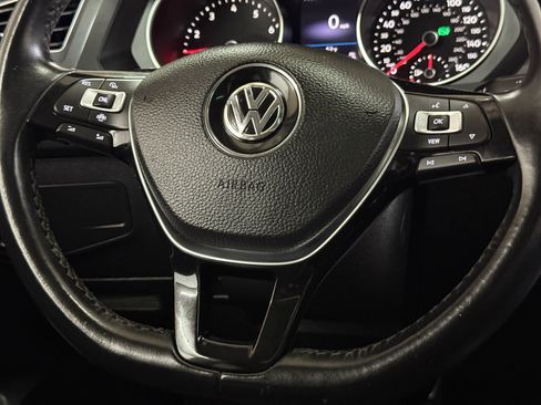 Used 2019 Volkswagen Tiguan SE w/ Panoramic Sunroof Package image 45