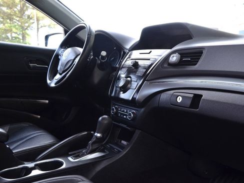 Used 2019 Acura ILX FWD image 11