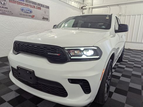 Used 2025 Dodge Durango GT AWD/4WD image 3