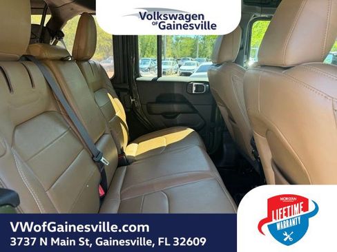 Used 2023 Jeep Wrangler Unlimited Sahara w/ Cold Weather Group AWD/4WD image 8