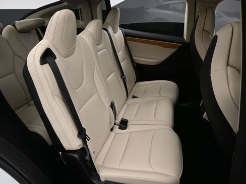 Used 2018 Tesla Model X 75D AWD/4WD image 33