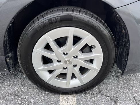 Used 2016 Toyota Prius V Two FWD image 20