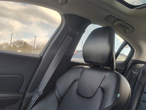 Certified 2023 Volvo S60 B5 Core w/ Climate Package image 22