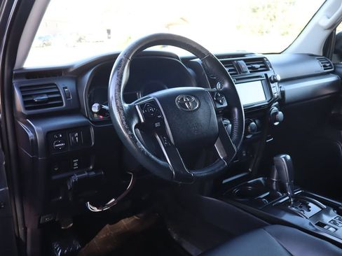 Used 2016 Toyota 4Runner Trail Premium AWD/4WD image 15