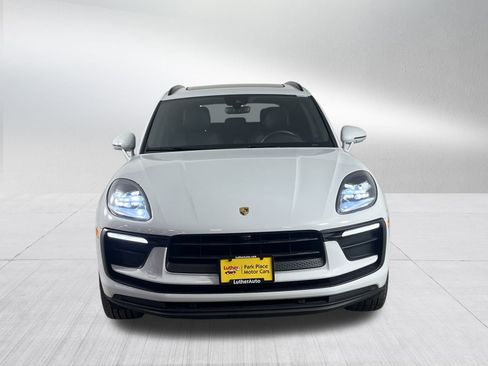 Used 2022 Porsche Macan w/ Premium Package Plus image 2