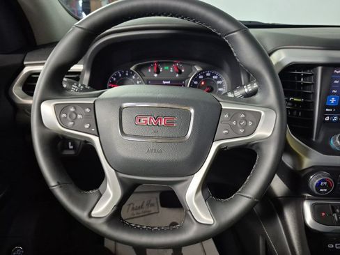 Used 2023 GMC Acadia SLT w/ Preferred Package FWD image 9