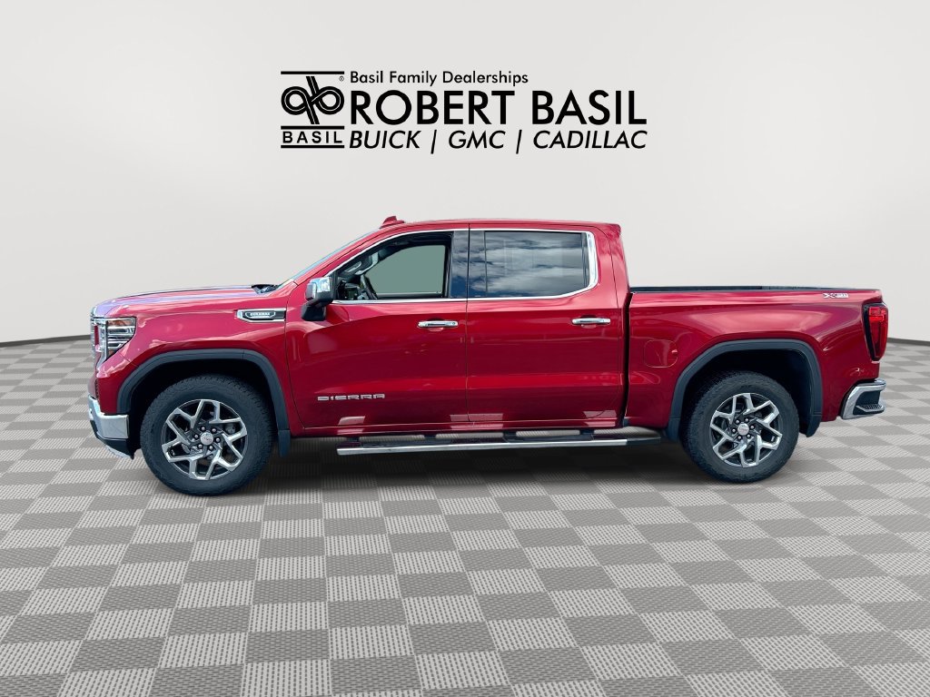 Used 2023 GMC Sierra 1500 SLT w/ SLT Premium Plus Package AWD/4WD image 5