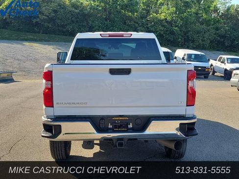 Used 2025 Chevrolet Silverado 2500 LT w/ Convenience Package AWD/4WD image 4