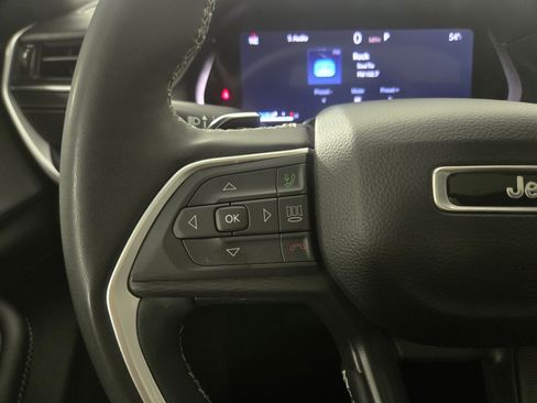 Certified 2024 Jeep Grand Cherokee L Altitude AWD/4WD image 17