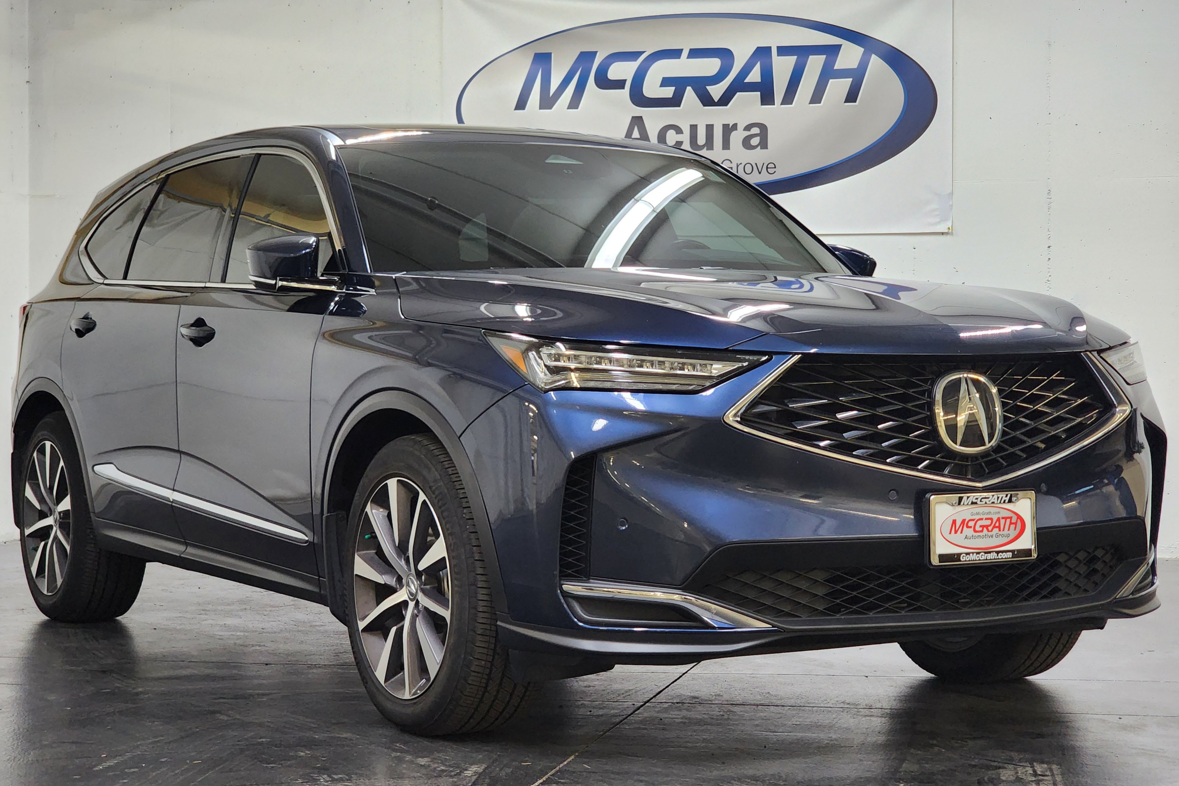 Certified 2025 Acura MDX w/ Technology Package AWD/4WD image 3