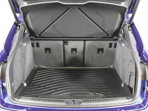 Used 2022 Porsche Macan image 23