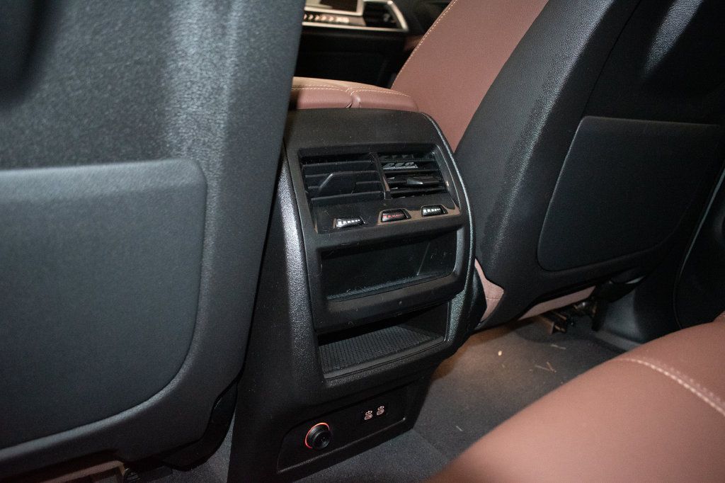 Used 2024 BMW X5 xDrive40i w/ Premium Package AWD/4WD image 25