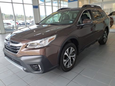 Used 2020 Subaru Outback Limited w/ Popular Package #2 AWD/4WD image 8
