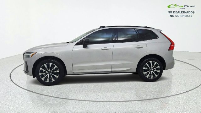 Used 2025 Volvo XC60 B5 Core AWD/4WD image 4