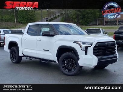 New 2026 Toyota Tundra SR5 w/ SR5 Premium Package