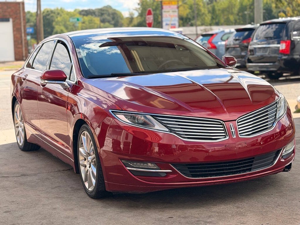 Used 2013 Lincoln MKZ FWD image 1