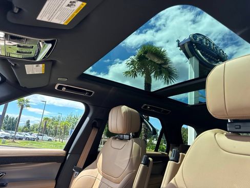New 2026 Land Rover Range Rover Sport SE AWD/4WD image 14