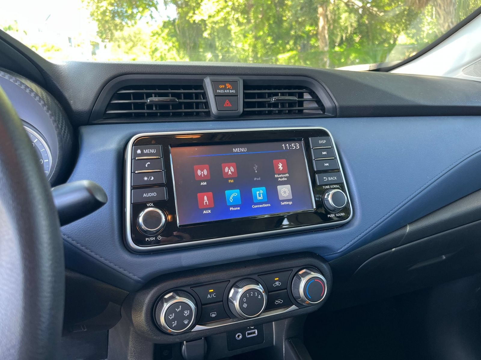 Used 2025 Nissan Versa SV FWD image 19