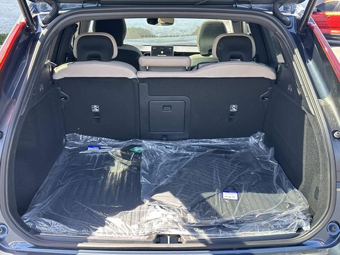 Certified 2026 Volvo XC60 B5 Plus w/ Protection Package Premier image 18