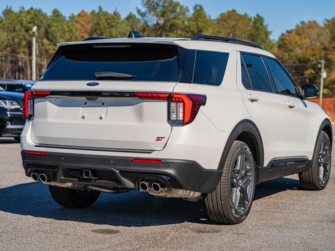 New 2026 Ford Explorer ST image 5