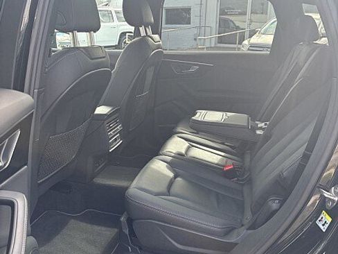 Used 2025 Audi Q7 3.0T Premium Plus AWD/4WD image 18