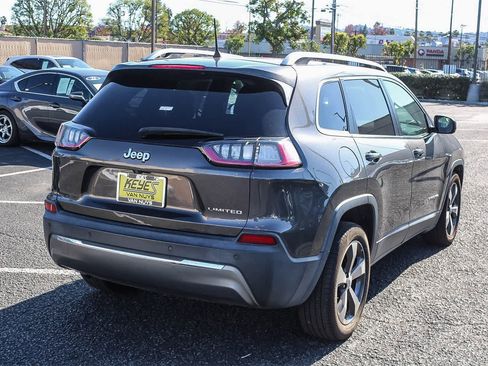 Used 2019 Jeep Cherokee Limited image 4