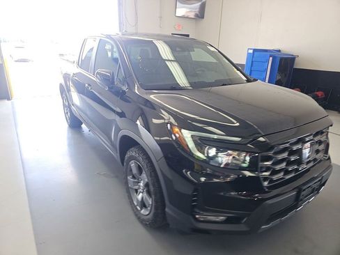 Used 2024 Honda Ridgeline TrailSport image 4