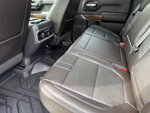Used 2019 Chevrolet Silverado 1500 High Country w/ Technology Package AWD/4WD image 18