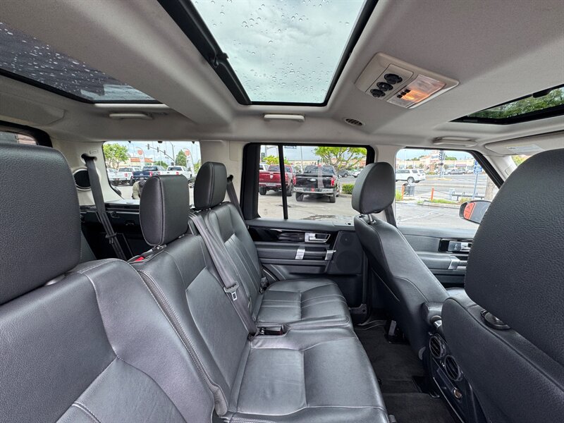 Used 2016 Land Rover LR4 HSE Silver Edition AWD/4WD image 52