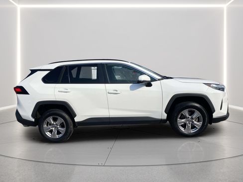 Used 2023 Toyota RAV4 XLE w/ Convenience Package FWD image 5