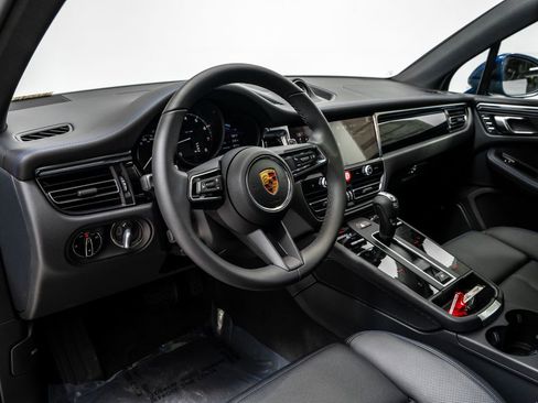 New 2026 Porsche Macan image 23