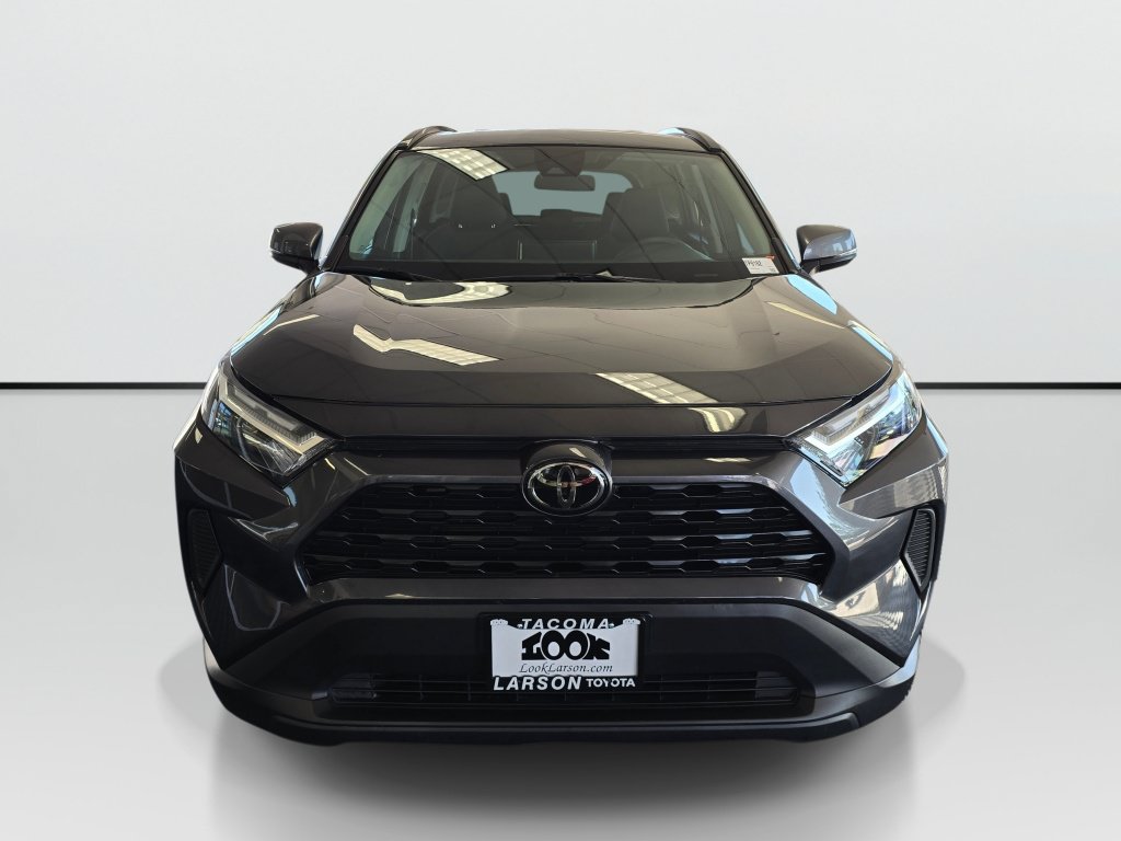 Used 2025 Toyota RAV4 XLE AWD/4WD image 8