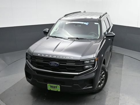 New 2025 Ford Expedition Active image 37
