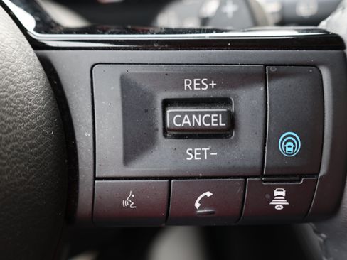 Used 2021 Nissan Rogue Platinum AWD/4WD image 29