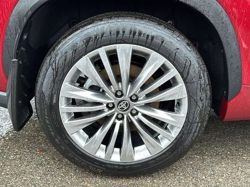 New 2026 Toyota Highlander Platinum AWD/4WD image 12