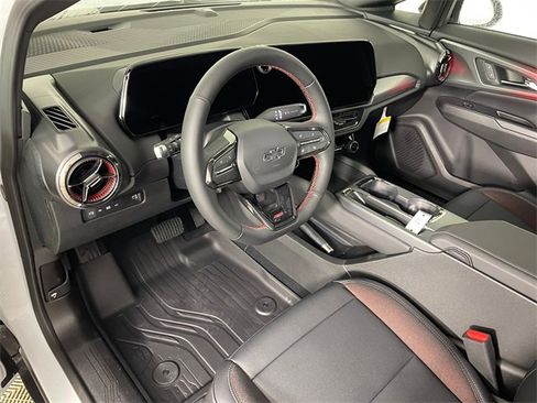 New 2026 Chevrolet Equinox EV RS image 3