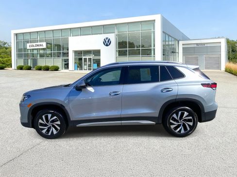 Used 2025 Volkswagen Tiguan S AWD/4WD image 2