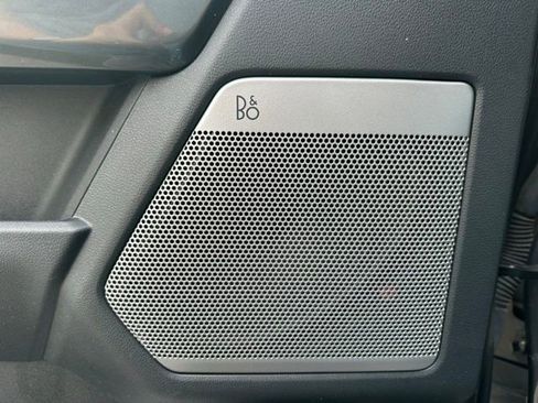 Used 2023 Ford F150 Lariat w/ Equipment Group 502A High image 27