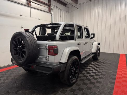 Used 2023 Jeep Wrangler Unlimited Sahara AWD/4WD image 46