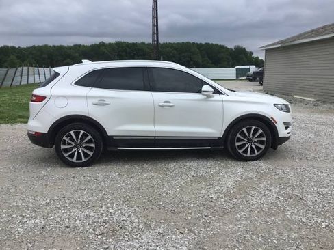Used 2019 Lincoln MKC Reserve FWD image 2