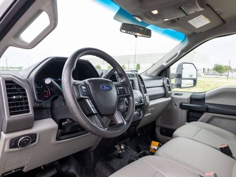 Used 2019 Ford F550 2WD Regular Cab Super Duty image 9