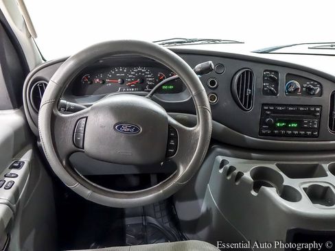Used 2008 Ford E-350 and Econoline 350 Extended Wagon Super Duty RWD image 11