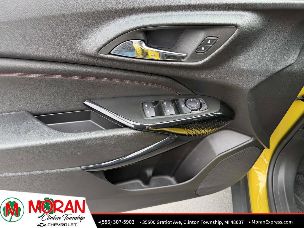 Used 2025 Chevrolet Trax RS w/ Driver Confidence Package FWD image 16