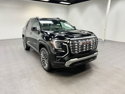 New 2026 GMC Terrain Denali w/ LPO, Black Badging Package image 8