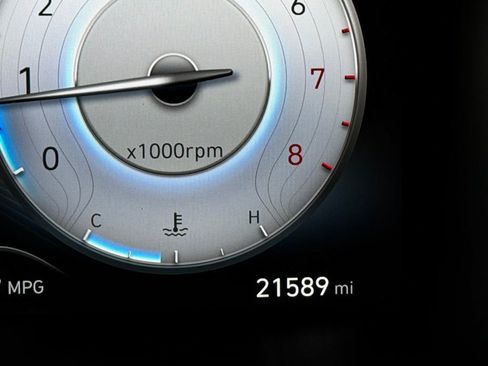 Used 2023 Hyundai Santa Fe Calligraphy image 18