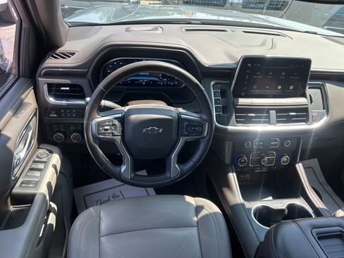 Used 2023 Chevrolet Suburban Z71 w/ Luxury Package image 27