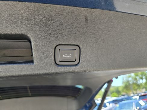 Used 2024 Chevrolet Traverse LT w/ LPO, Floor Liner Package FWD image 11